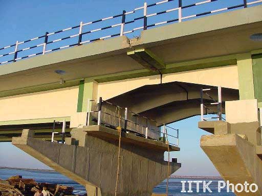 Expansion Joint Separation